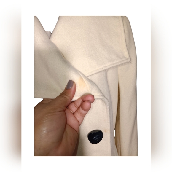 ANTONIO MELANI Cream Peacoat with Wide Lapels - Picture 5 of 10